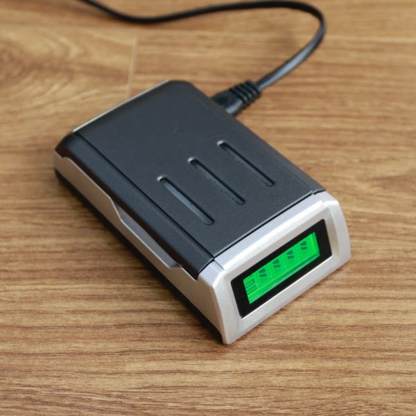 Sạc LCD đen (mỗi sạc)
